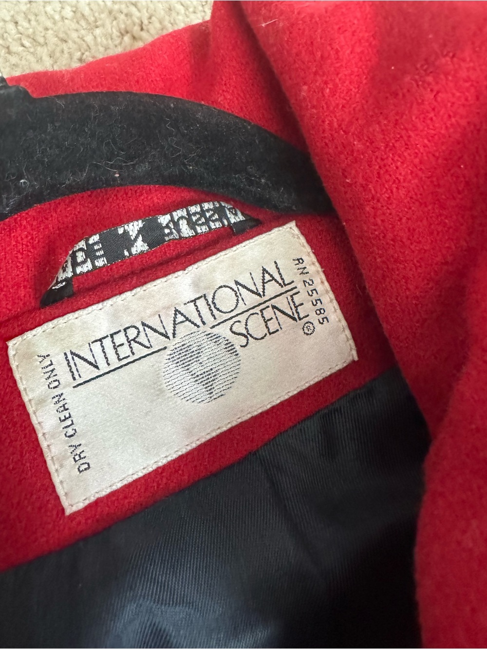 Vintage International Scene Red Hooded Wool Look Toggle Coat XL With Gloves - Picture 8 of 8